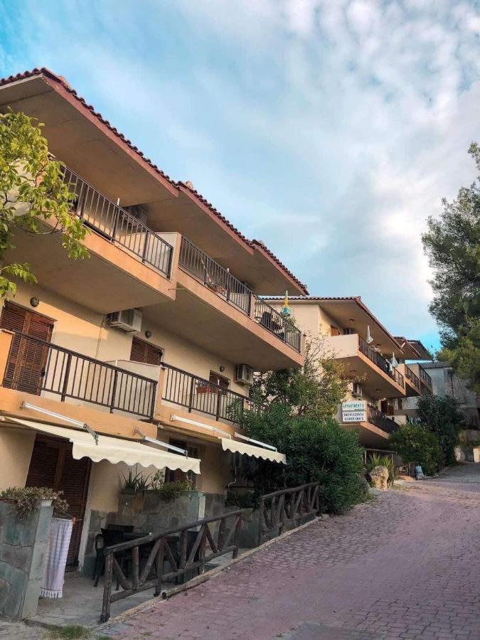 Sarizas Apartments Siviri Bagian luar foto